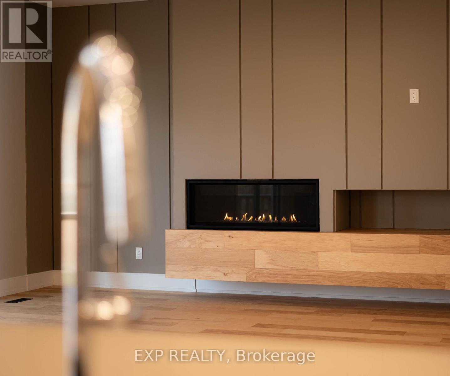 16 Walsh Avenue, Toronto, Ontario  M9M 1B6 - Photo 13 - W12567902