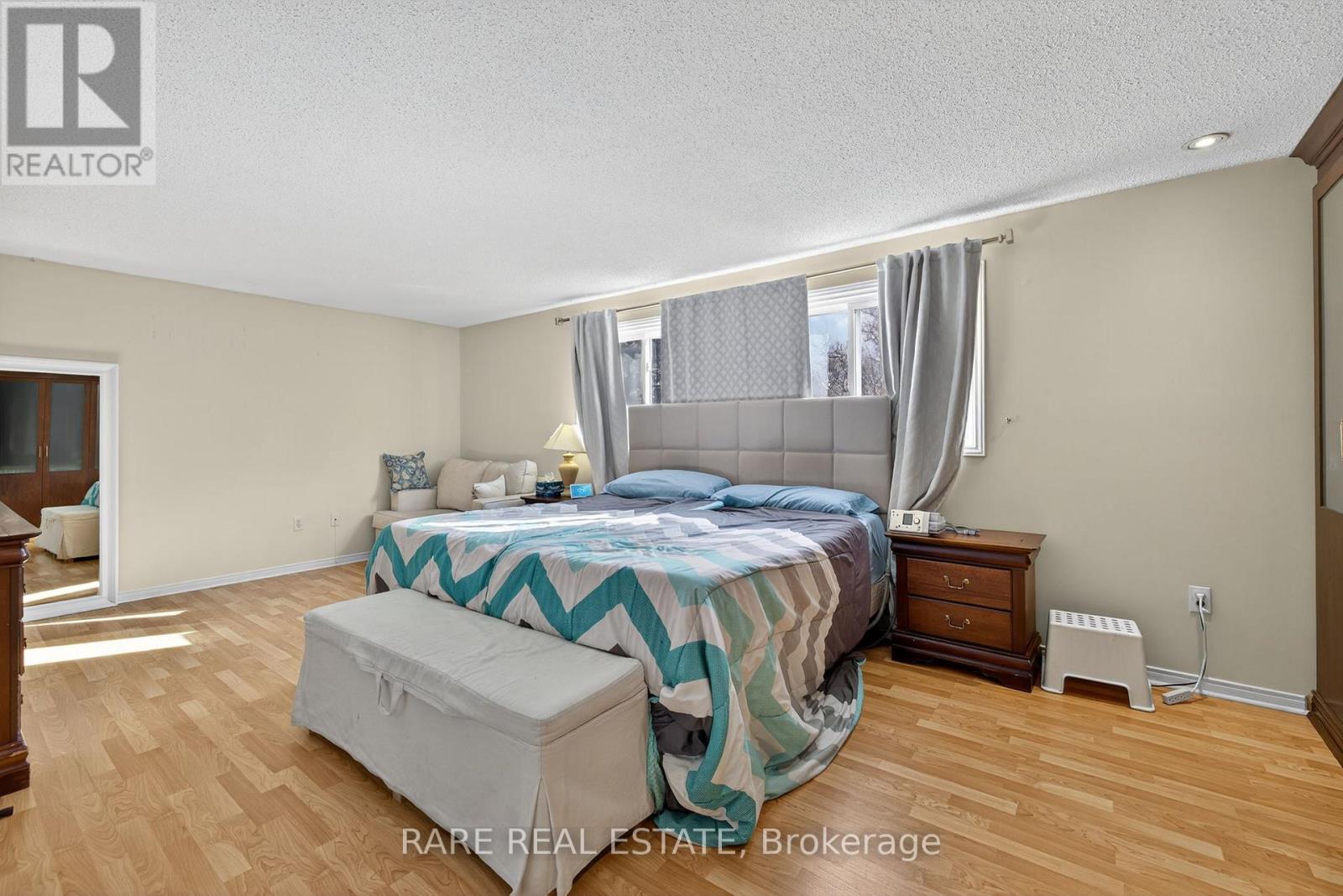 99 Esther Crescent, Vaughan, Ontario  L4J 3J8 - Photo 25 - N12568064