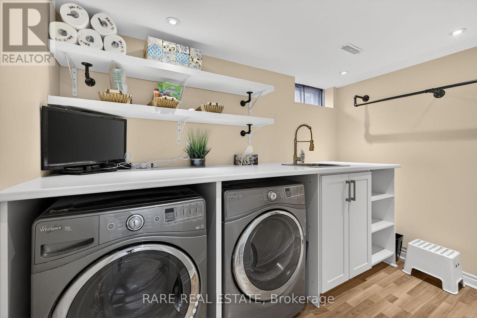 99 Esther Crescent, Vaughan, Ontario  L4J 3J8 - Photo 34 - N12568064