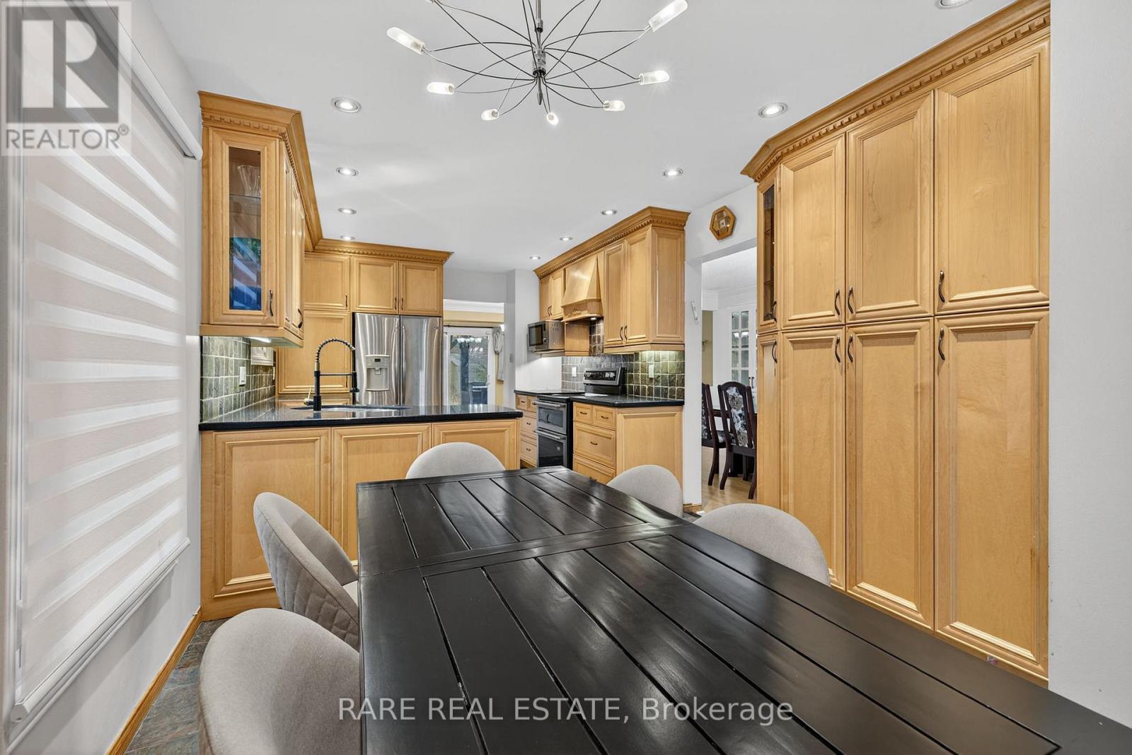 99 Esther Crescent, Vaughan, Ontario  L4J 3J8 - Photo 8 - N12568064