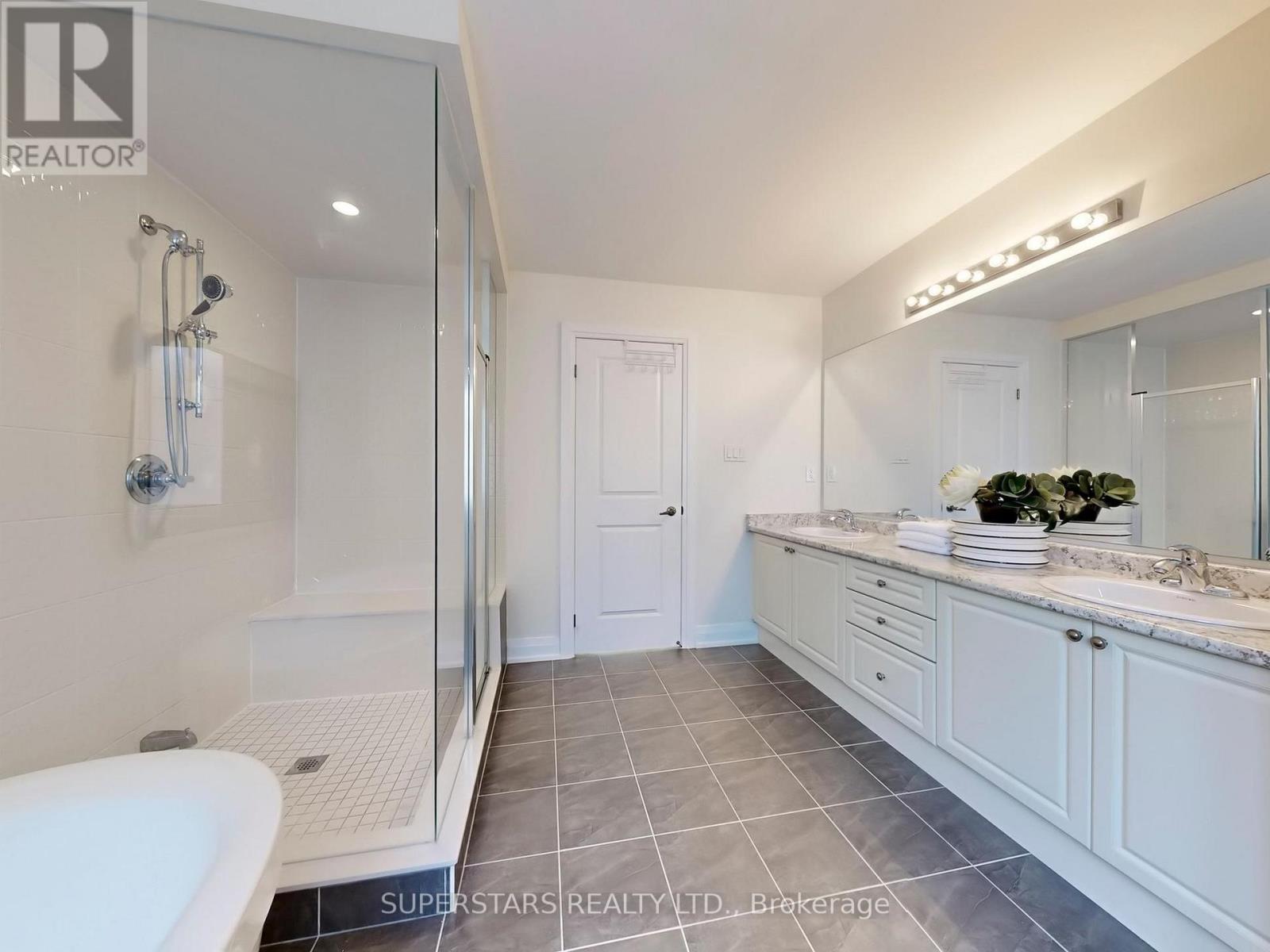 192 Baker Hill Boulevard, Whitchurch-Stouffville, Ontario  L4A 0W5 - Photo 26 - N12568070