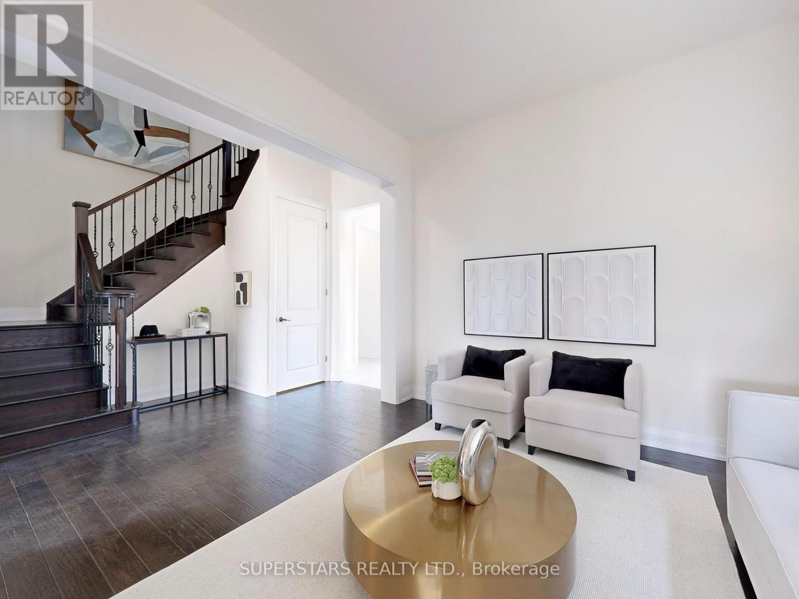 192 Baker Hill Boulevard, Whitchurch-Stouffville, Ontario  L4A 0W5 - Photo 4 - N12568070