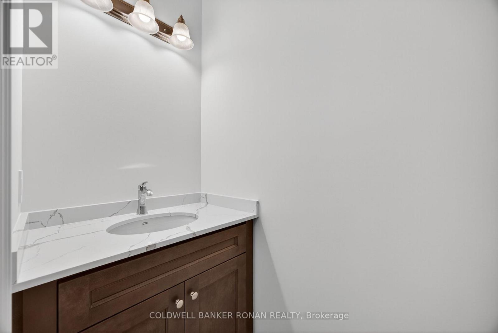 254 Ridge Way, New Tecumseth, Ontario  L9R 0W4 - Photo 14 - N12568154