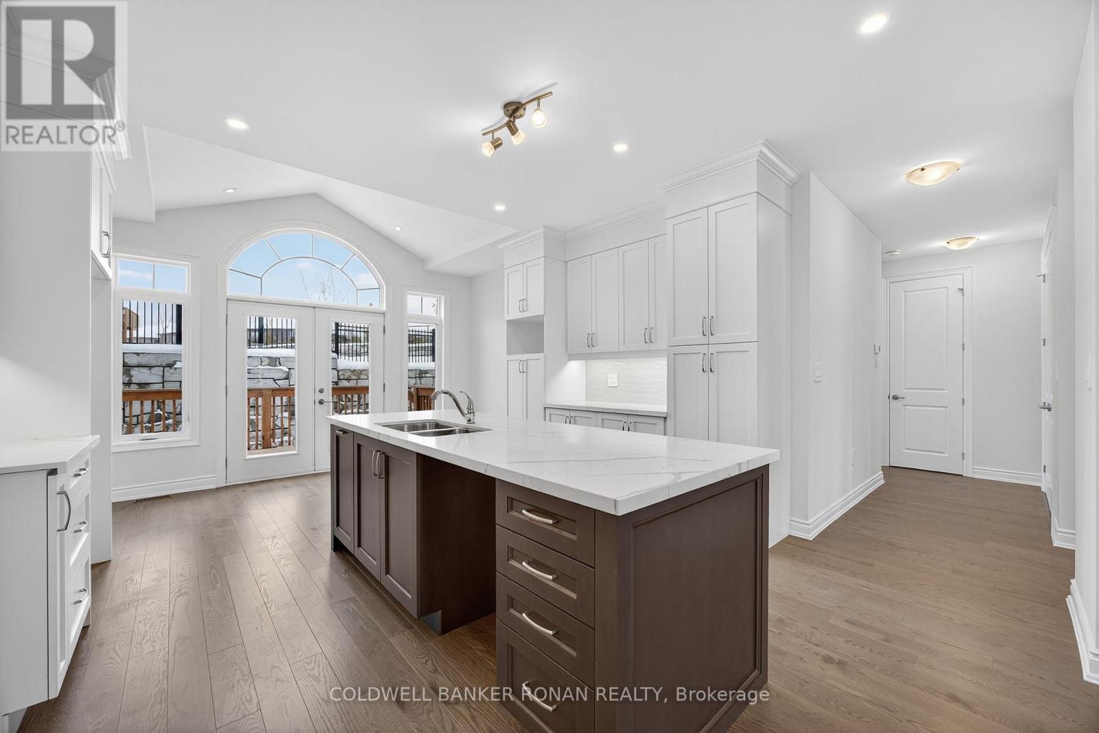 254 Ridge Way, New Tecumseth, Ontario  L9R 0W4 - Photo 25 - N12568154