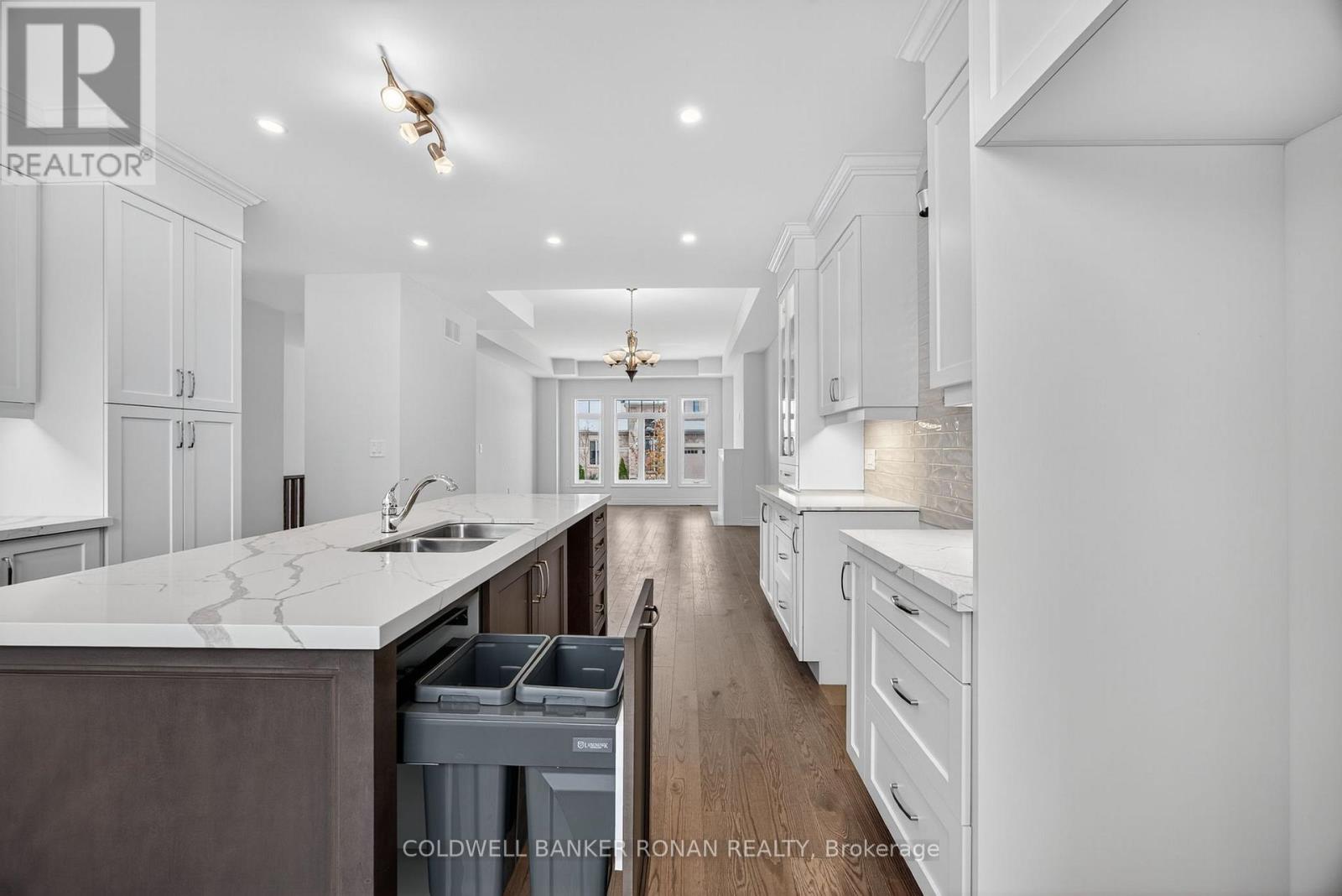 254 Ridge Way, New Tecumseth, Ontario  L9R 0W4 - Photo 31 - N12568154