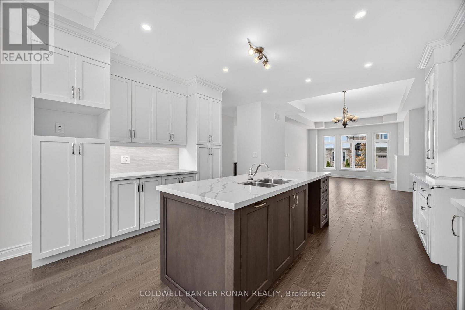 254 Ridge Way, New Tecumseth, Ontario  L9R 0W4 - Photo 33 - N12568154