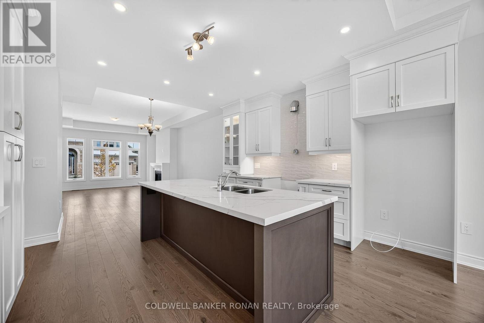 254 Ridge Way, New Tecumseth, Ontario  L9R 0W4 - Photo 38 - N12568154