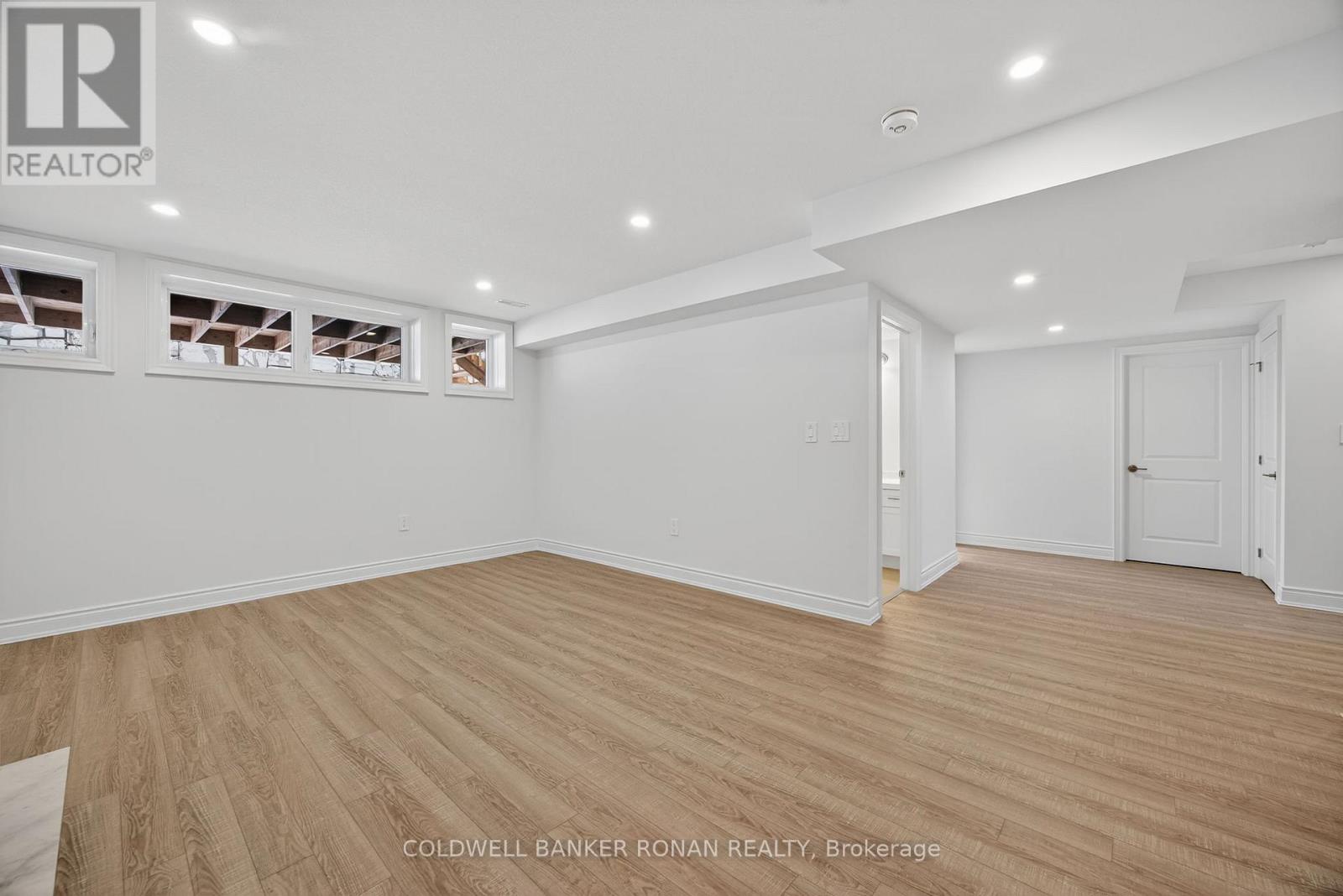 254 Ridge Way, New Tecumseth, Ontario  L9R 0W4 - Photo 43 - N12568154