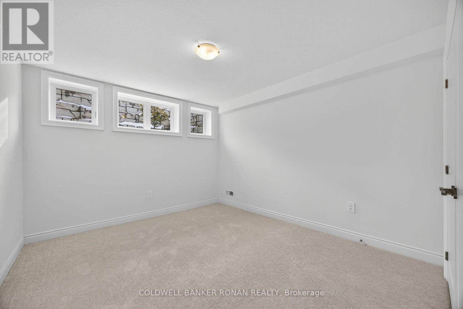 254 Ridge Way, New Tecumseth, Ontario  L9R 0W4 - Photo 44 - N12568154