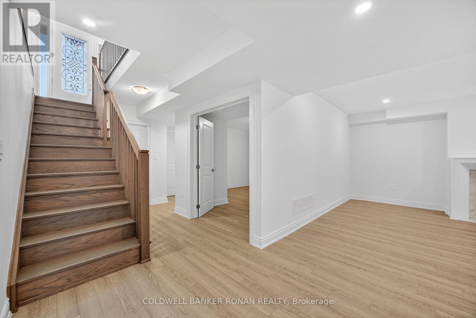 254 Ridge Way, New Tecumseth, Ontario  L9R 0W4 - Photo 46 - N12568154