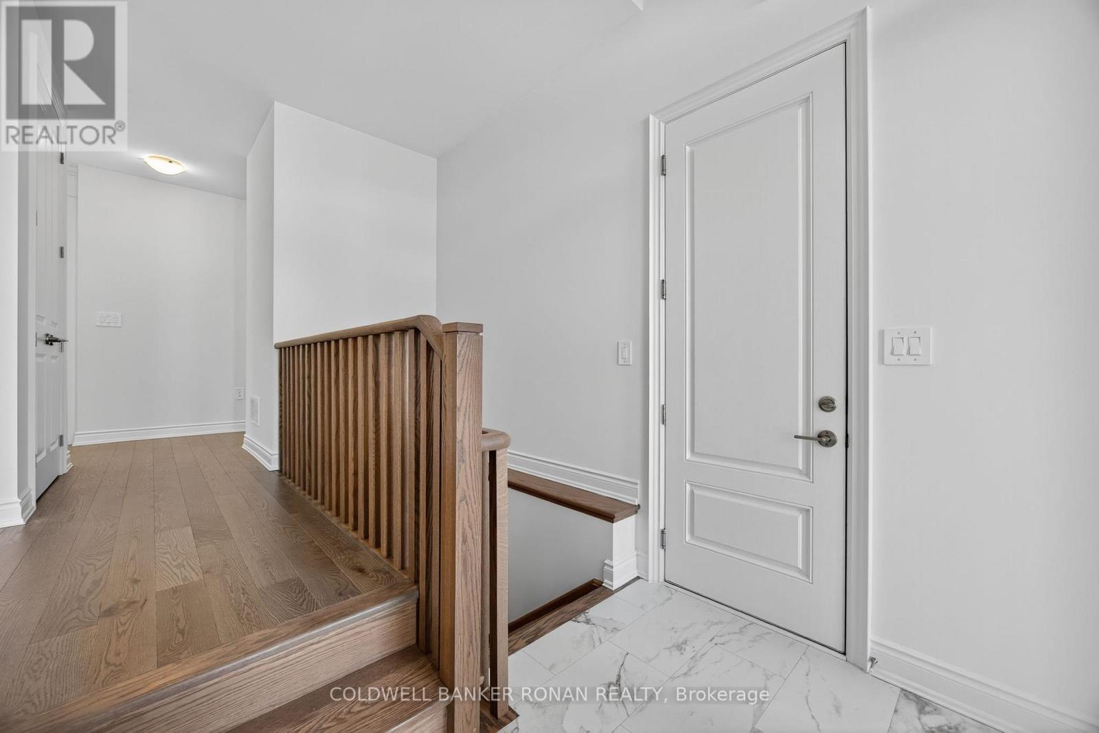 254 Ridge Way, New Tecumseth, Ontario  L9R 0W4 - Photo 8 - N12568154