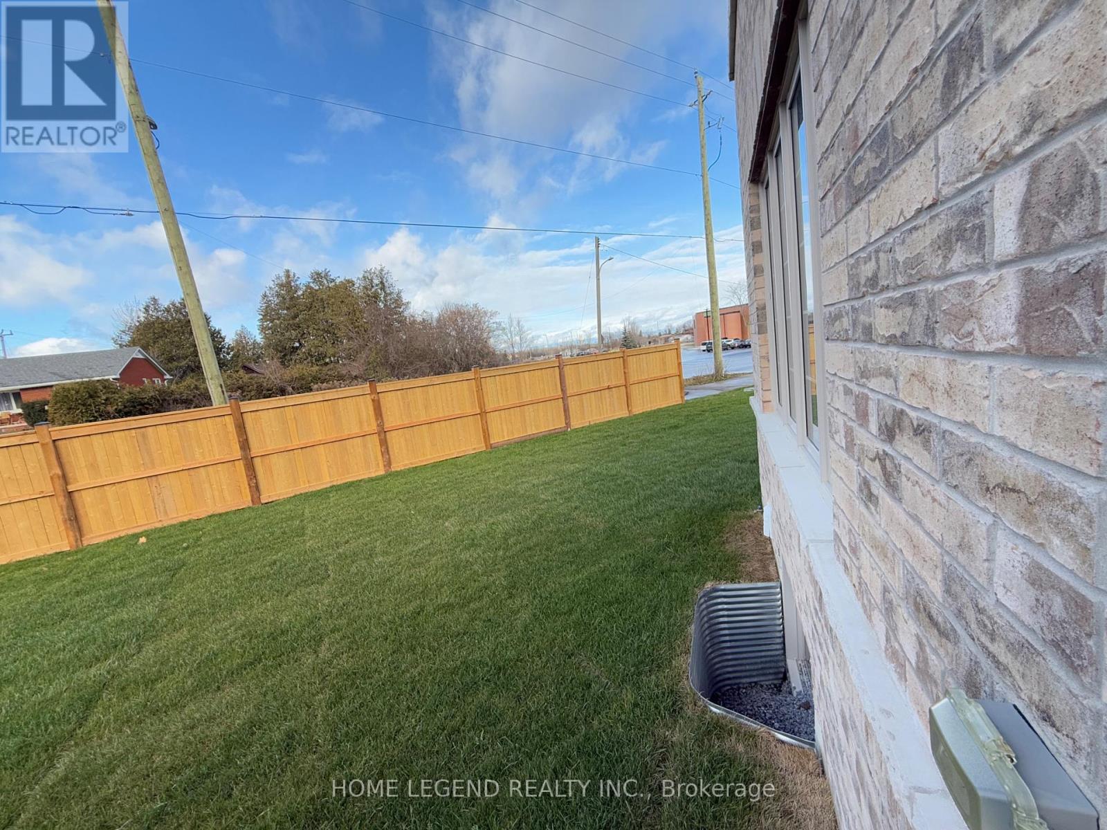 2 Rail Trail Court, Georgina, Ontario  L0E 1R0 - Photo 19 - N12568172