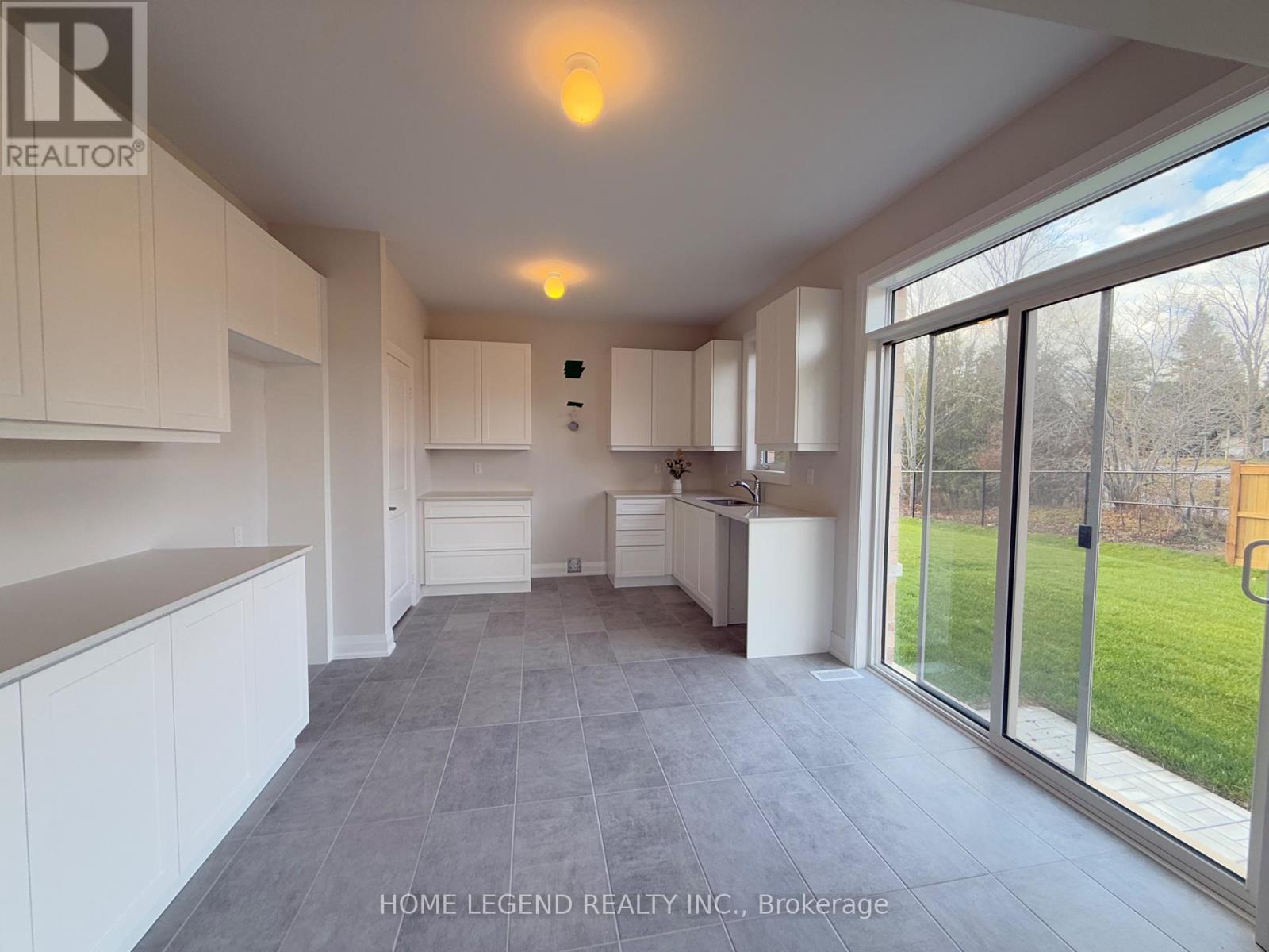 2 Rail Trail Court, Georgina, Ontario  L0E 1R0 - Photo 2 - N12568172