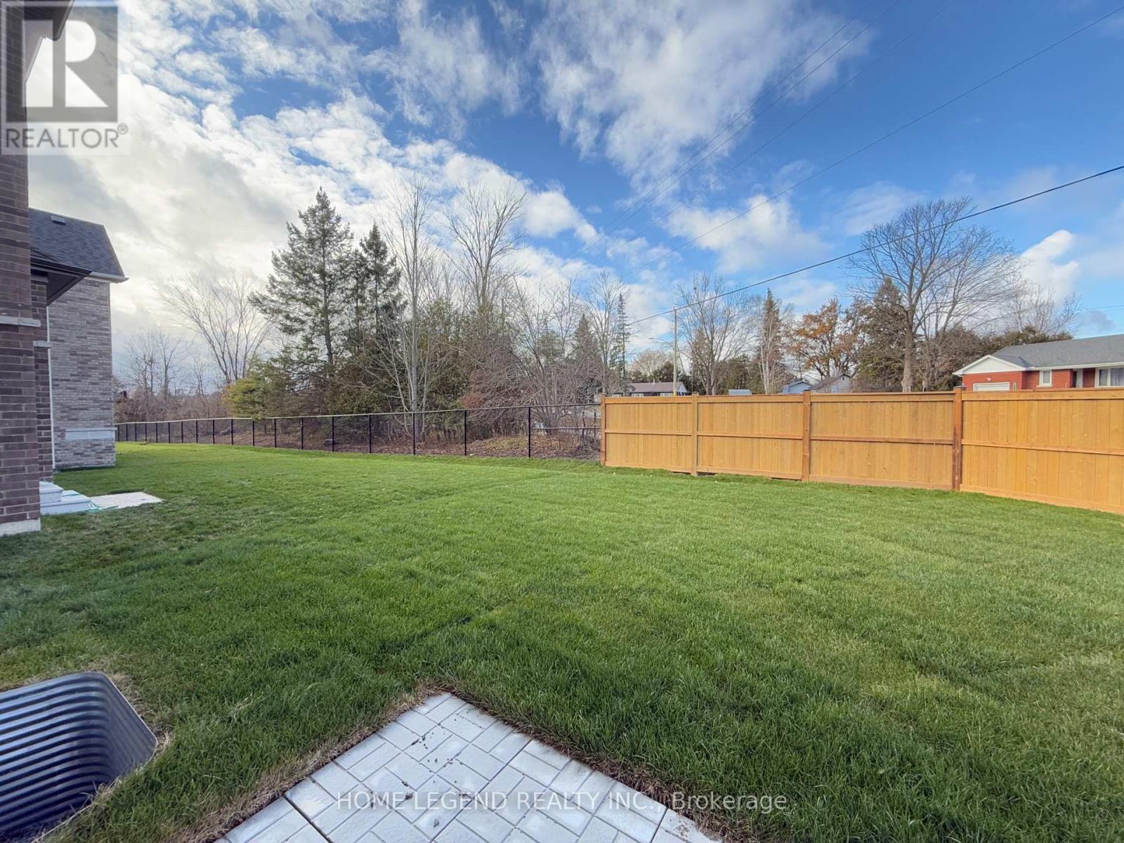 2 Rail Trail Court, Georgina, Ontario  L0E 1R0 - Photo 20 - N12568172