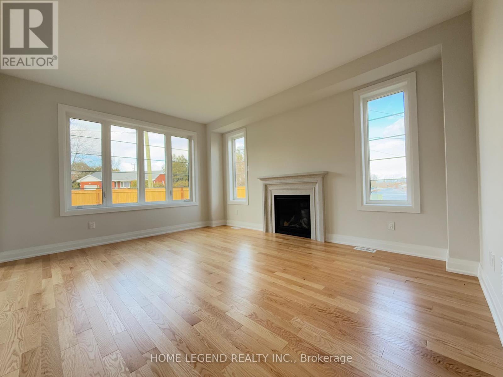 2 Rail Trail Court, Georgina, Ontario  L0E 1R0 - Photo 5 - N12568172