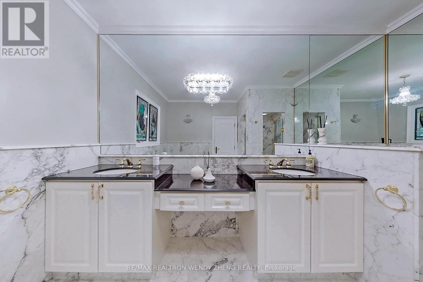 305 Woodland Acres Crescent, Vaughan, Ontario  L6A 1G1 - Photo 12 - N12568210