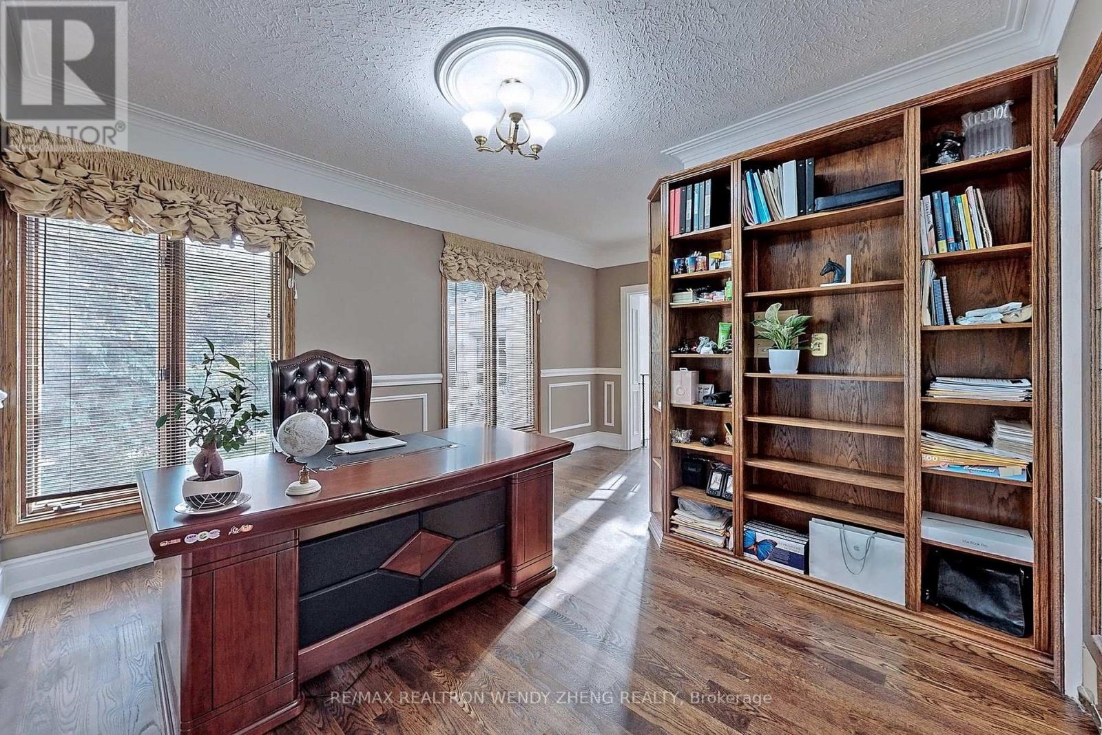 305 Woodland Acres Crescent, Vaughan, Ontario  L6A 1G1 - Photo 13 - N12568210