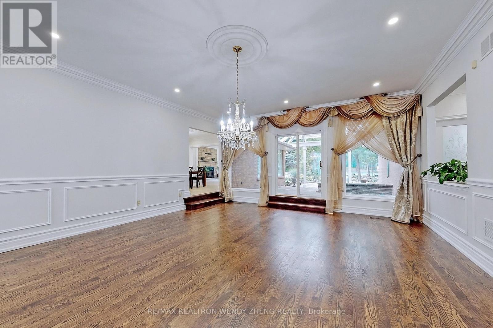 305 Woodland Acres Crescent, Vaughan, Ontario  L6A 1G1 - Photo 7 - N12568210