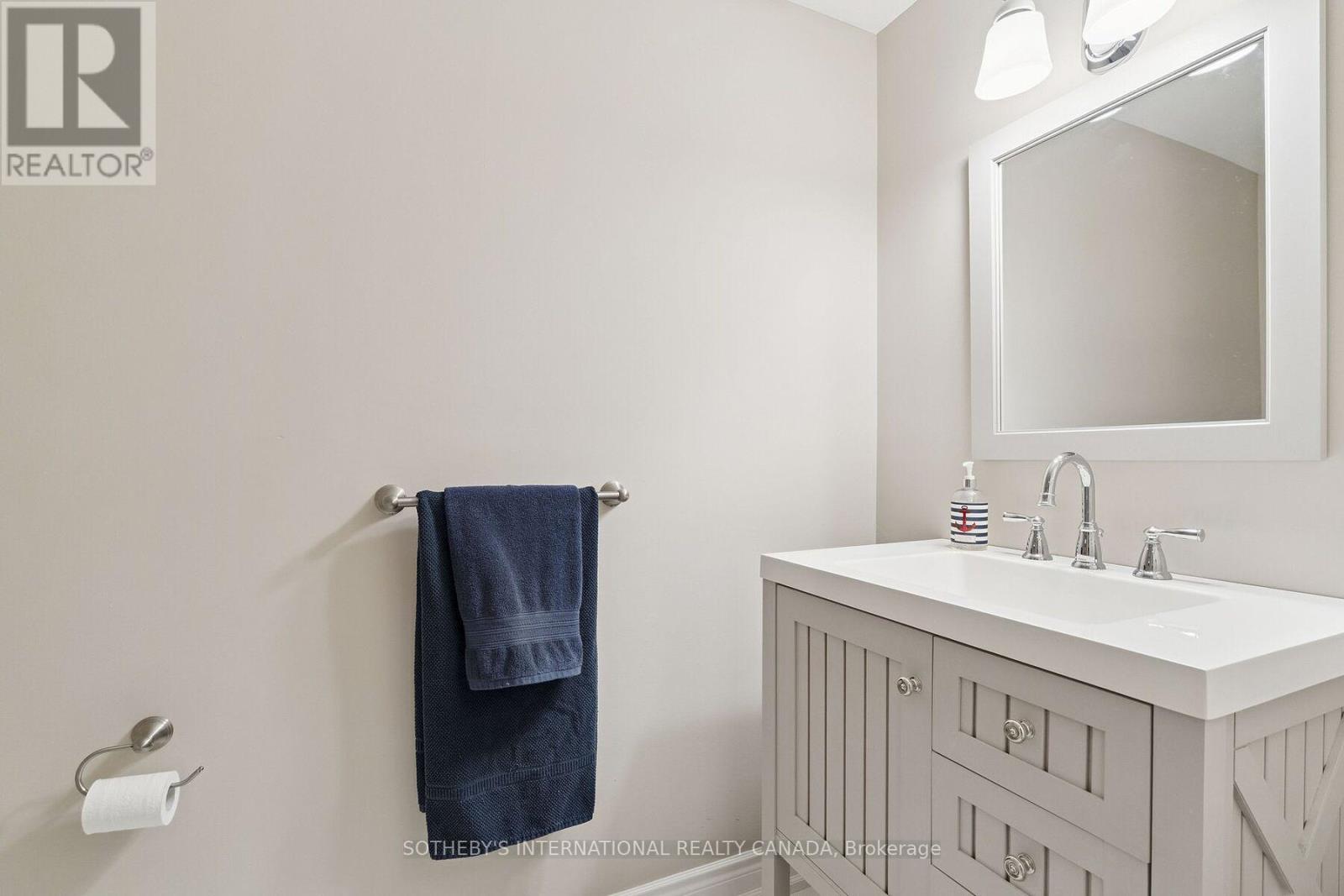 12 Fairvalley Street, Brampton, Ontario L6R 0S3 - Photo 24 - W12568100