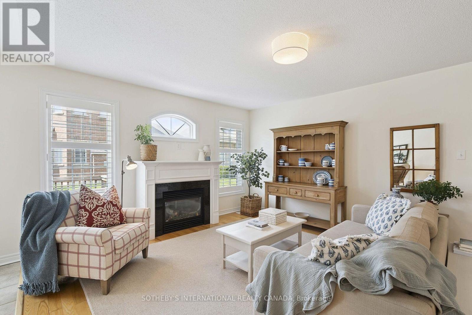 12 Fairvalley Street, Brampton, Ontario L6R 0S3 - Photo 8 - W12568100