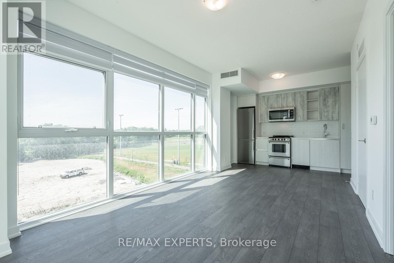 421 - 251 Manitoba Street, Toronto, Ontario  M8Y 0C7 - Photo 10 - W12568108