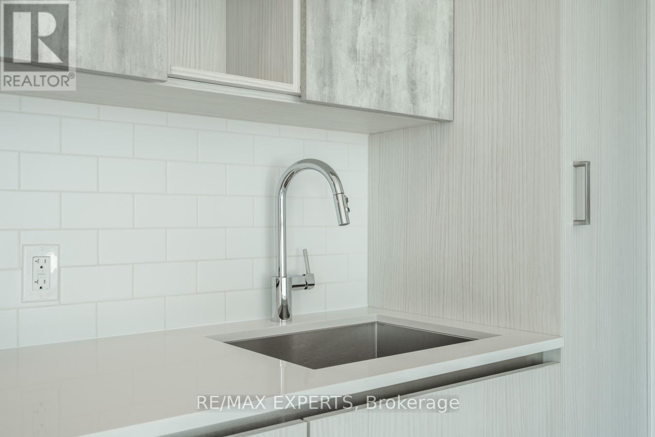 421 - 251 Manitoba Street, Toronto, Ontario  M8Y 0C7 - Photo 14 - W12568108