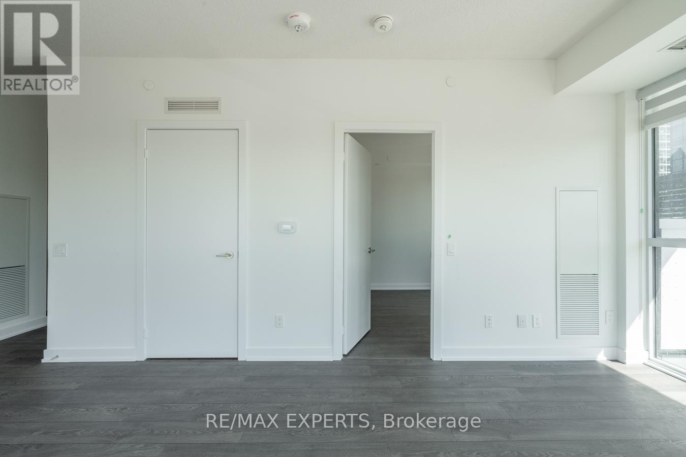 421 - 251 Manitoba Street, Toronto, Ontario  M8Y 0C7 - Photo 17 - W12568108