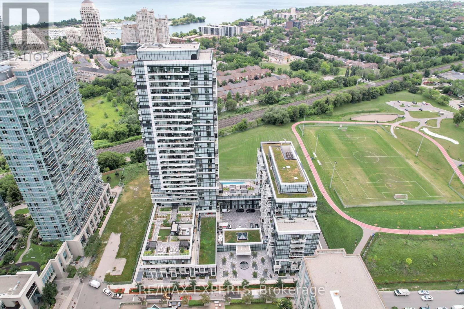 421 - 251 Manitoba Street, Toronto, Ontario  M8Y 0C7 - Photo 4 - W12568108