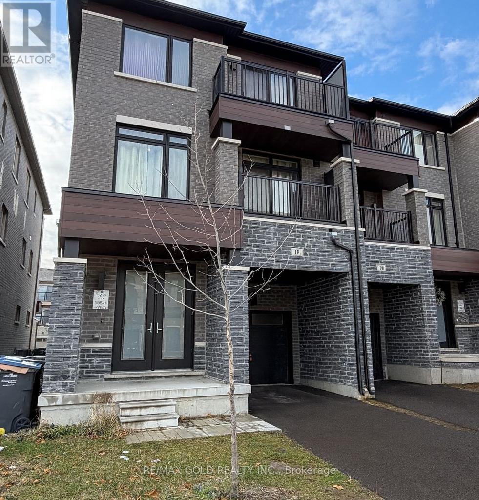 18 Haydrop Road, Brampton, Ontario L6P 4P3 - Photo 2 - W12568122