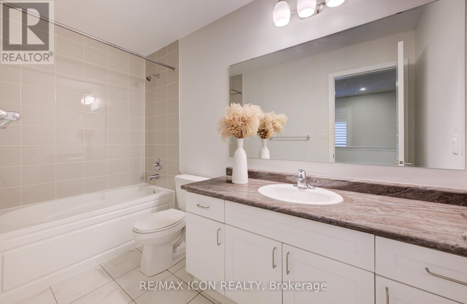 302 Jean Landing, Milton, Ontario  L9E 1C6 - Photo 24 - W12568140