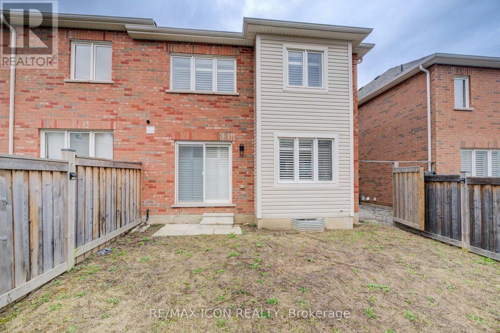 302 Jean Landing, Milton, Ontario  L9E 1C6 - Photo 39 - W12568140