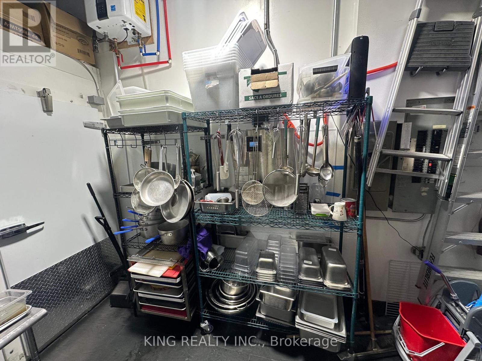 2712 Keele Street, Toronto, Ontario  M3M 2G1 - Photo 14 - W12568180