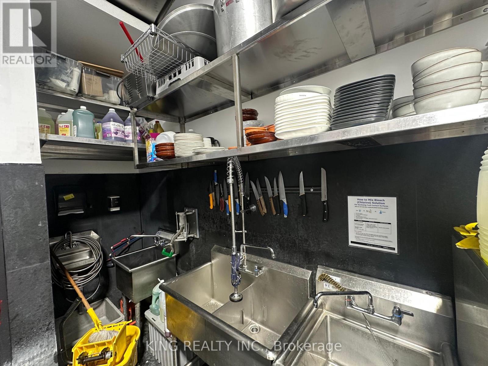 2712 Keele Street, Toronto, Ontario  M3M 2G1 - Photo 15 - W12568180