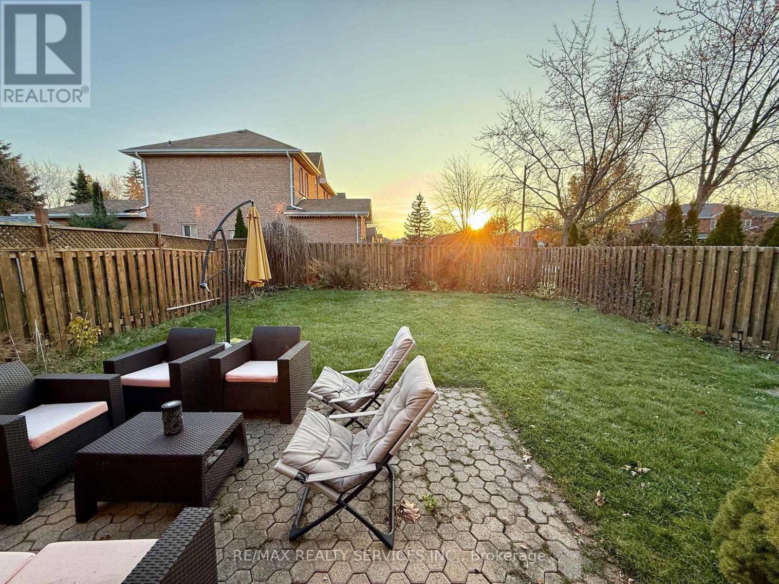 15 Inverhuron Trail, Oakville, Ontario  L6H 5Z6 - Photo 14 - W12568186