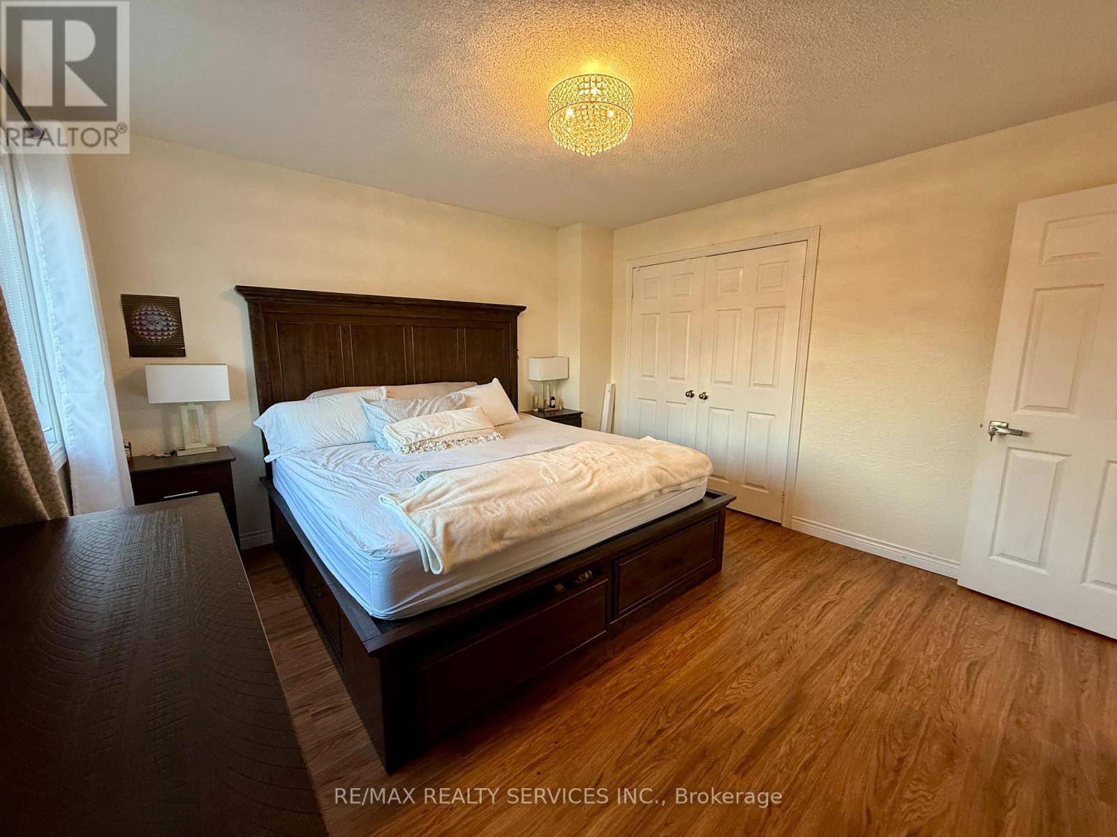 15 Inverhuron Trail, Oakville, Ontario  L6H 5Z6 - Photo 7 - W12568186