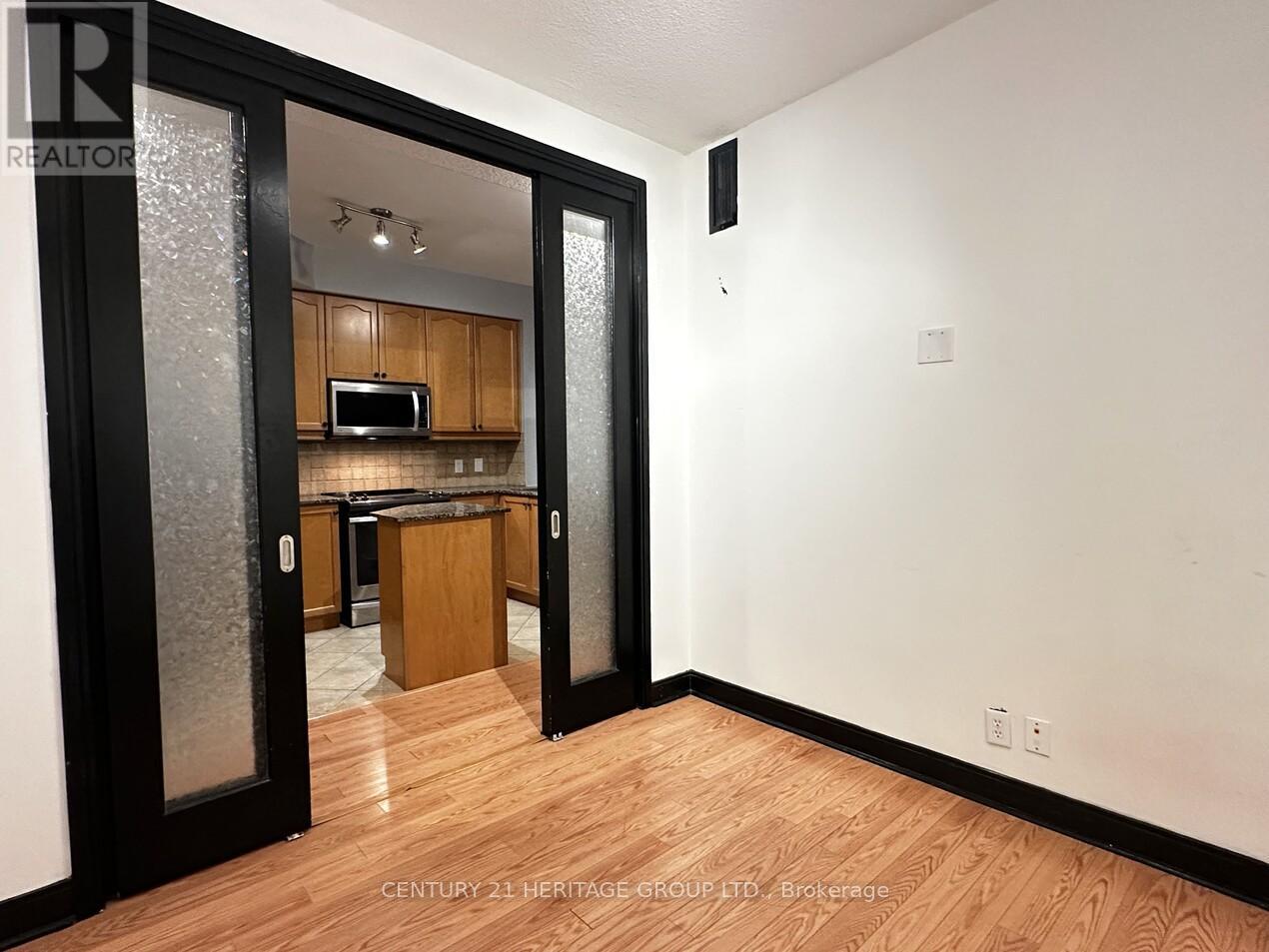 1005 - 70 Absolute Avenue, Mississauga, Ontario  L4Z 0A4 - Photo 9 - W12568188