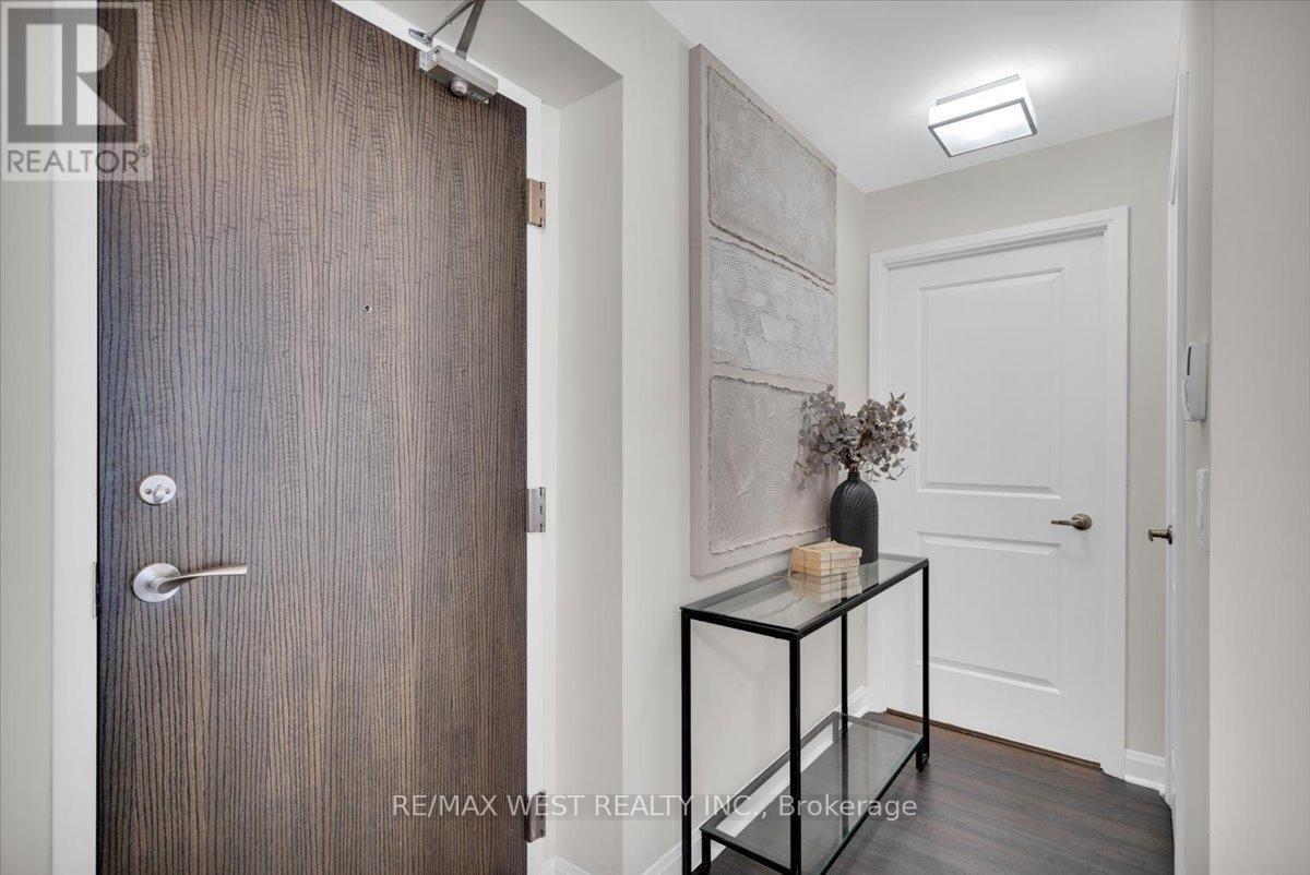 1011 - 1 Michael Power Place, Toronto, Ontario  M9A 0A1 - Photo 15 - W12567074