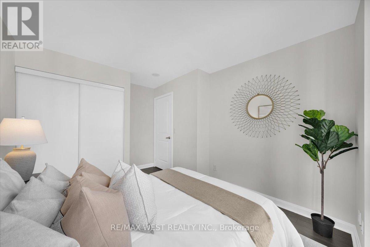 1011 - 1 Michael Power Place, Toronto, Ontario  M9A 0A1 - Photo 14 - W12567074