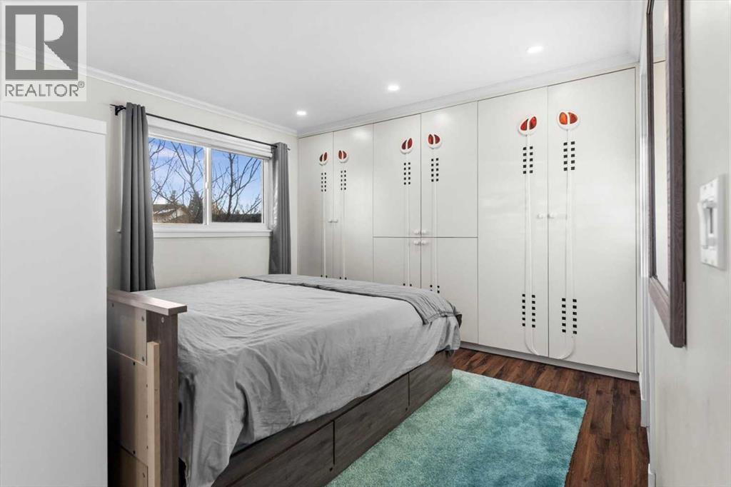 107 Woodford Crescent Sw, Calgary, Alberta  T2W 4C6 - Photo 14 - A2271657