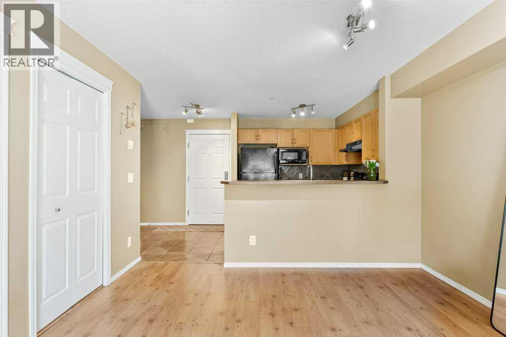 8107, 70 Panamount Drive Nw, Calgary, Alberta  T3K 6L7 - Photo 6 - A2271929