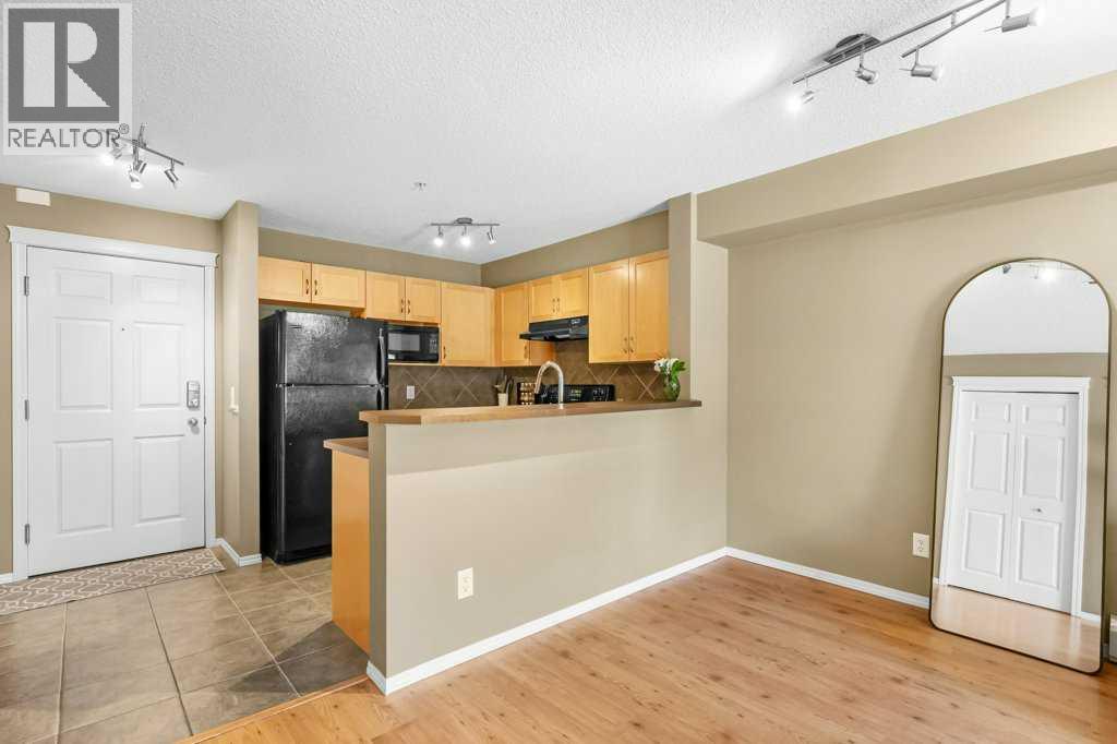 8107, 70 Panamount Drive Nw, Calgary, Alberta  T3K 6L7 - Photo 8 - A2271929