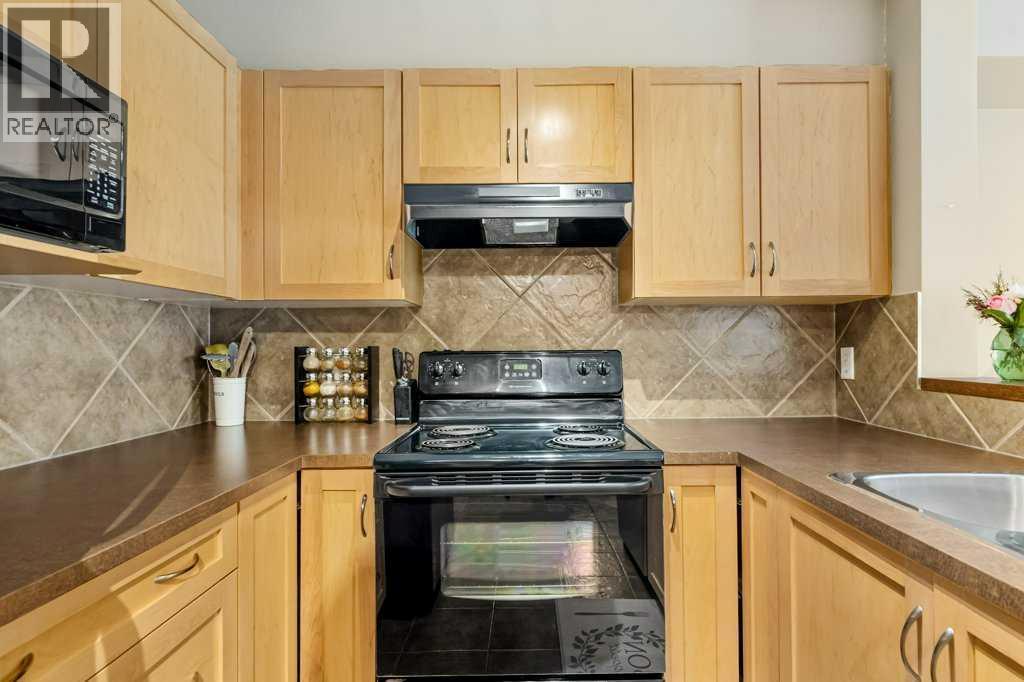 8107, 70 Panamount Drive Nw, Calgary, Alberta  T3K 6L7 - Photo 11 - A2271929