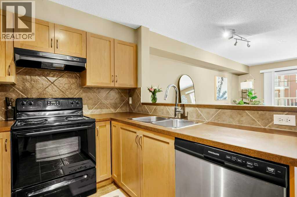 8107, 70 Panamount Drive Nw, Calgary, Alberta  T3K 6L7 - Photo 9 - A2271929