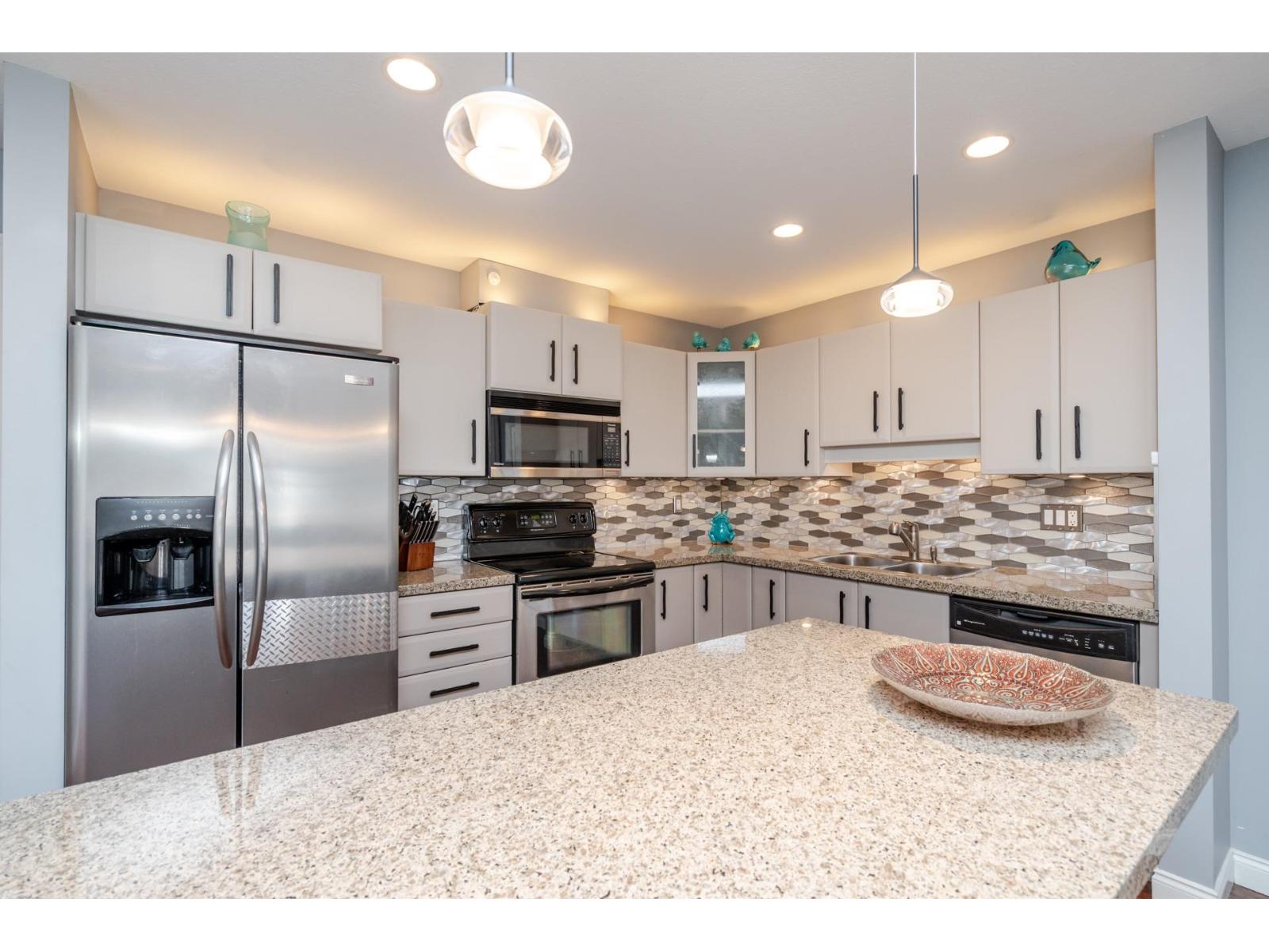 409 5474 198th Street, Langley, British Columbia  V3A 1G2 - Photo 6 - R3069311