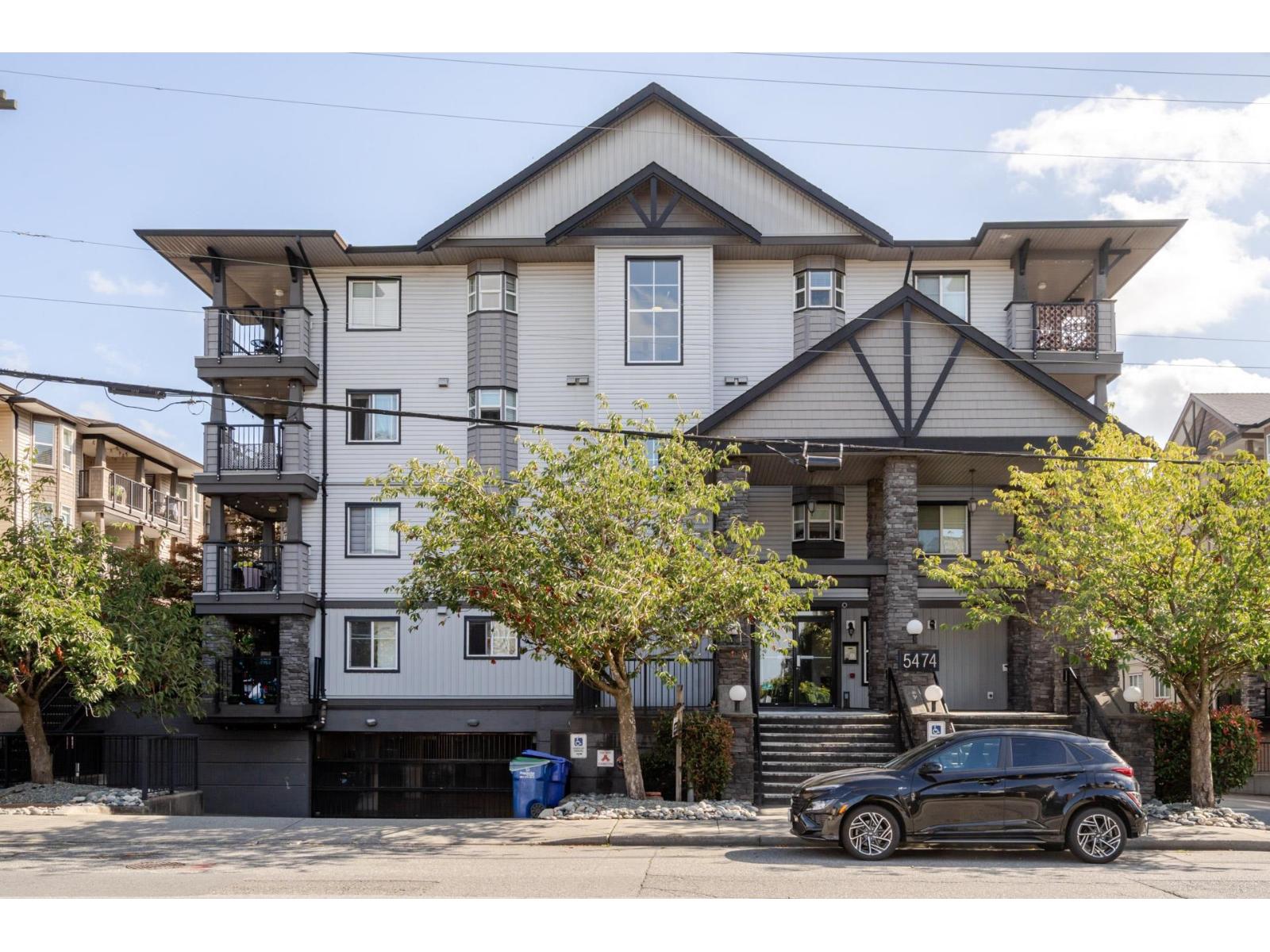 409 5474 198TH STREET, Langley, British Columbia