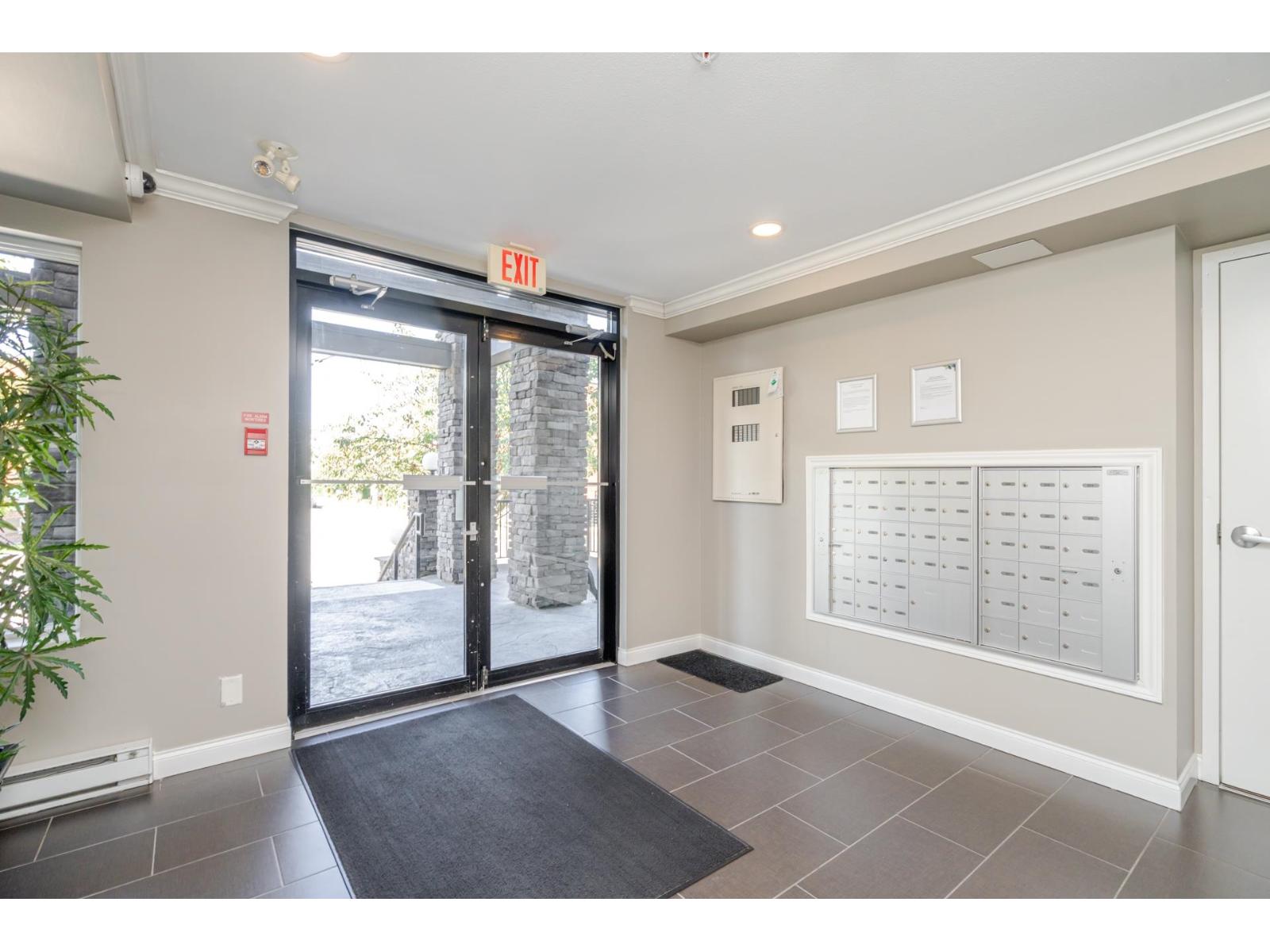 409 5474 198th Street, Langley, British Columbia  V3A 1G2 - Photo 5 - R3069311