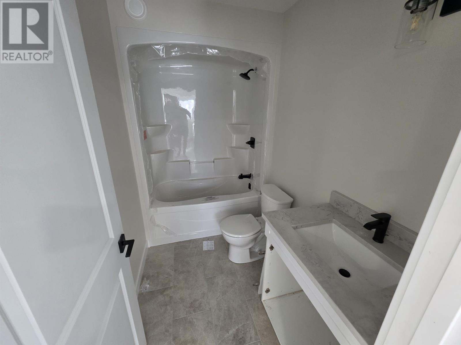 1305 Victoria Ave E, Thunder Bay, Ontario  P7C 1C3 - Photo 10 - TB250824