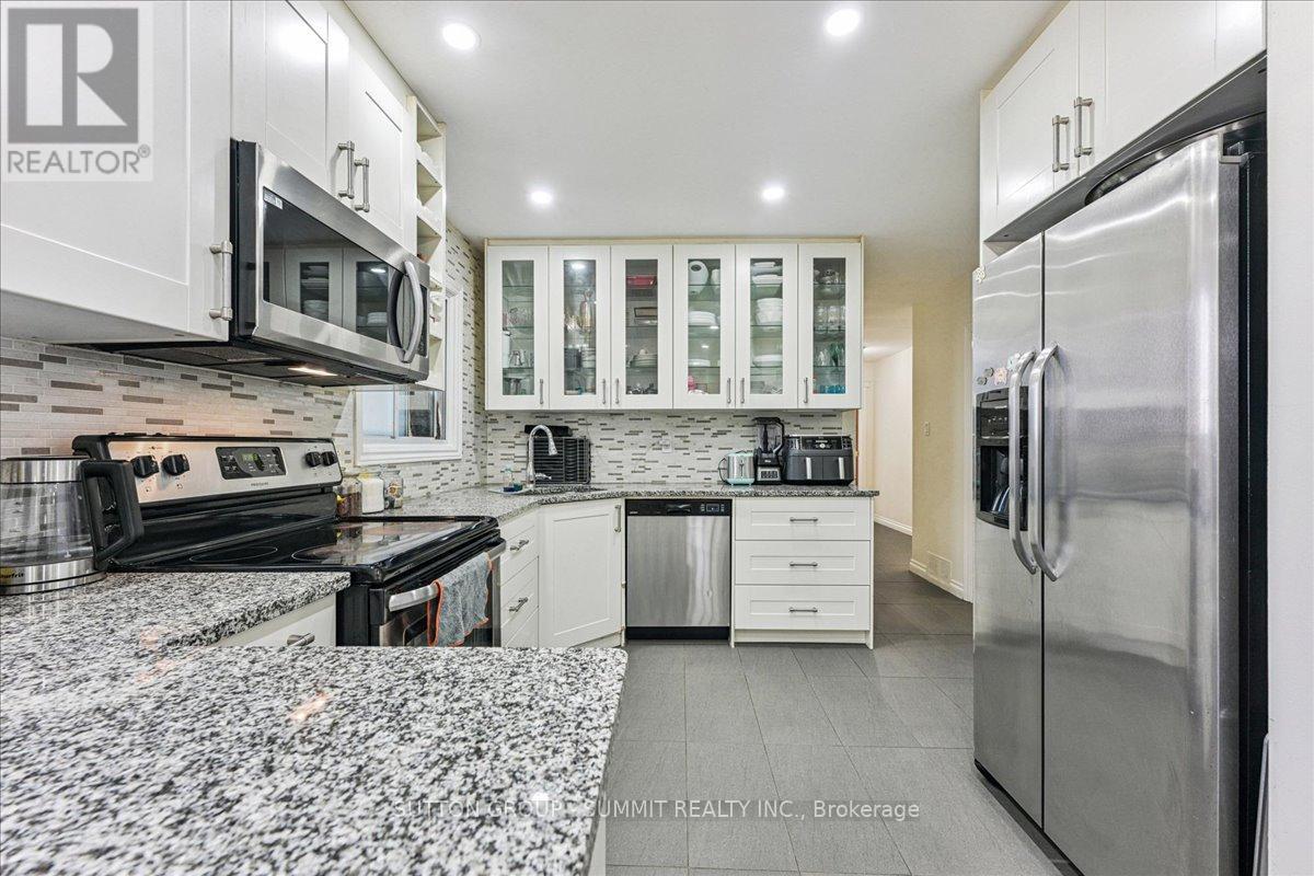 107 Deschene Avenue, Hamilton, Ontario  L9A 3J9 - Photo 11 - X12568092