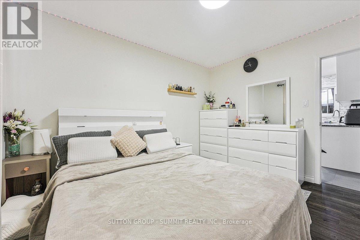 107 Deschene Avenue, Hamilton, Ontario  L9A 3J9 - Photo 14 - X12568092