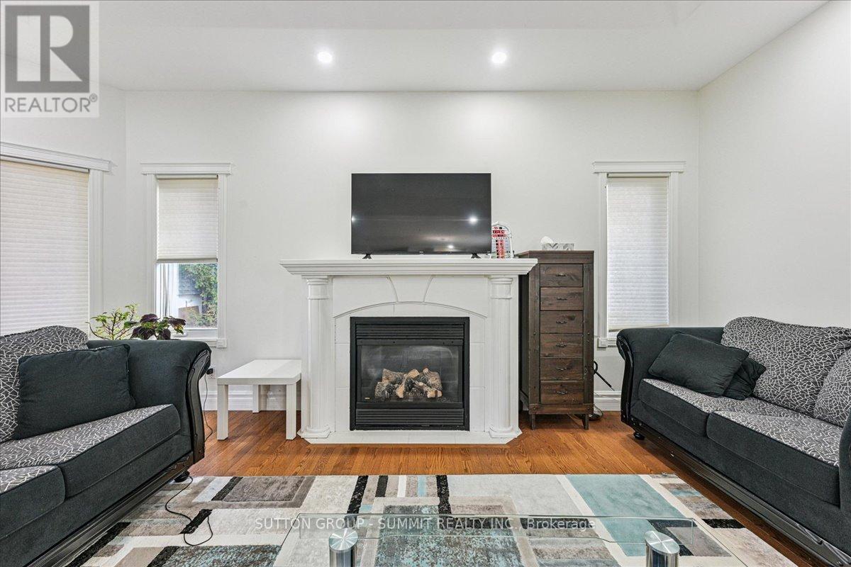 107 Deschene Avenue, Hamilton, Ontario  L9A 3J9 - Photo 29 - X12568092